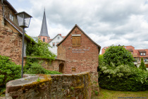 Die historische Kainsbacher Mühle in Michelstadt entstand im Jahre 1426 und ist in der Kellerei bei den Wirtschafts- und Nebengebäuden zu finden. Das funktionstüchtige Mahlwerk der Mühle wird vom Förderkreis Historisches Michelstadt e.V. gepflegt.