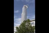 Das Gebäude hat 52 Stockwerke und eine Gesamthöhe von 208m. Das Gebäude wurde von 1990-1993 errichtet.