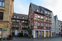 Fachwerkhäuser von 1450 von links nach rechts: Zur wilden Gans und nebenan Zum Aschaffenberg im Kirschgarten in der Mainzer Altstadt.