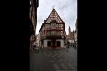 Bis zu 500 Jahre alte Fachwerkhaeuser sind in der Mainzer Altstadt zu sehen