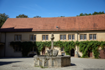 Im Innenhof des Schloss Weikersheim ein weiterer Brunnen